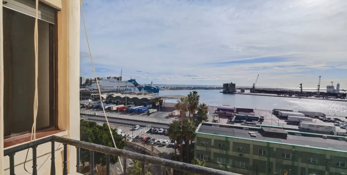 Продажа апартаментов на среднем этаже в Málaga Centro 7