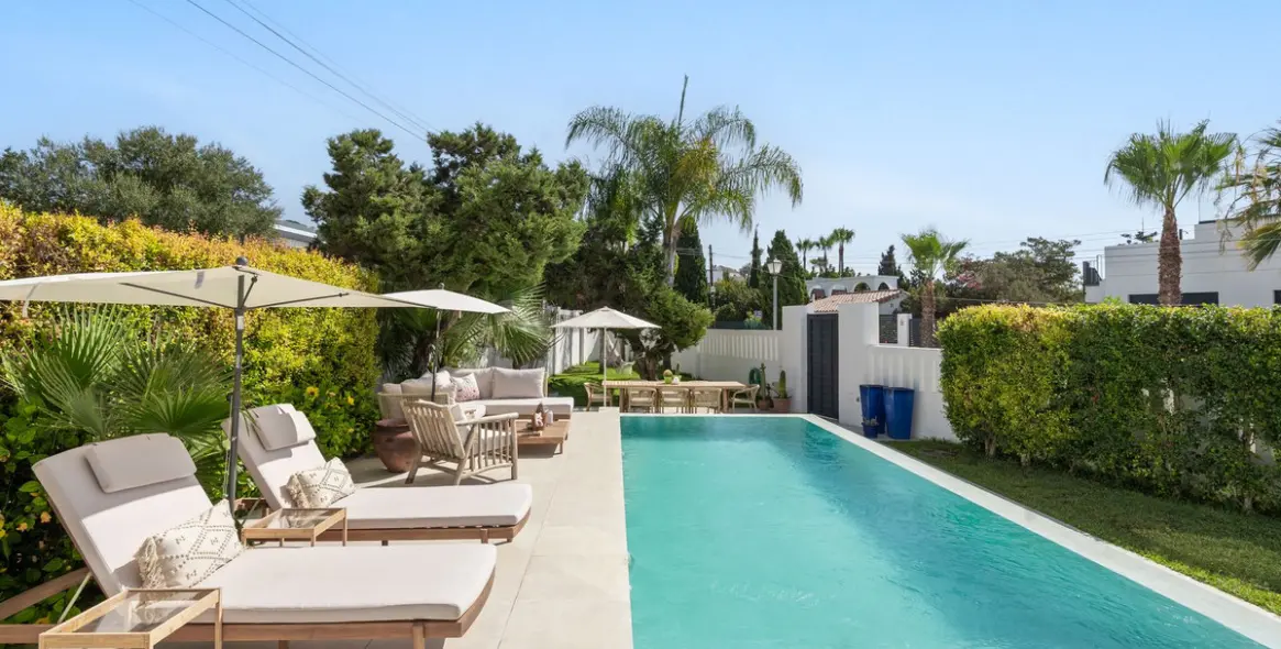 Продажа  отдельно стоящей виллы в Marbesa 5