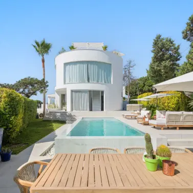 Sale of detached villa in Marbesa