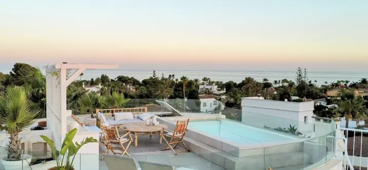 Sale of detached villa in Marbesa 1