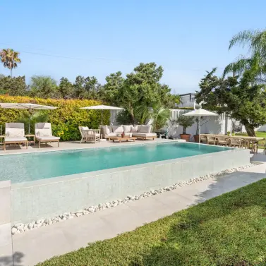 Sale of detached villa in Marbesa