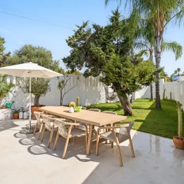 Sale of detached villa in Marbesa