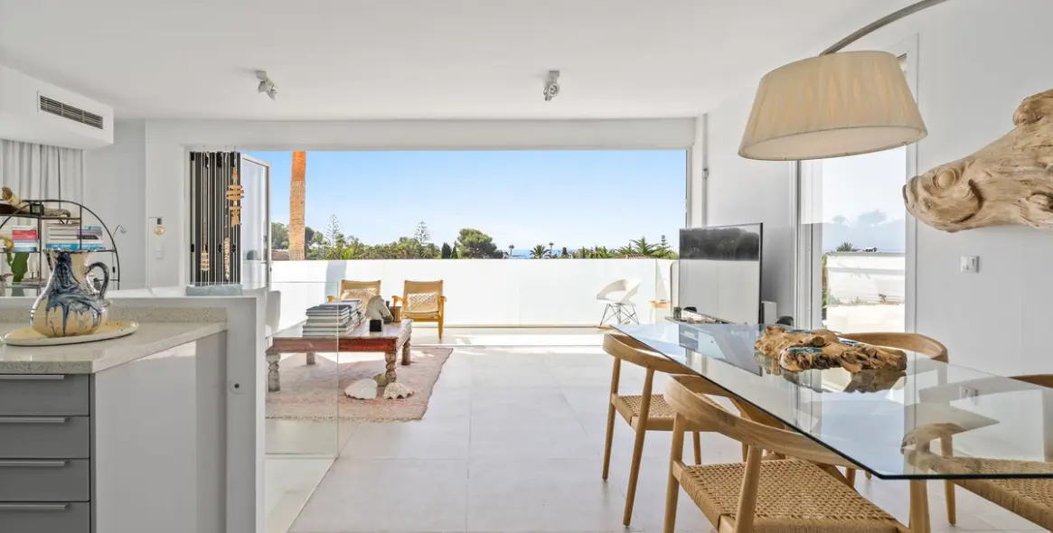 Sale of detached villa in Marbesa 12