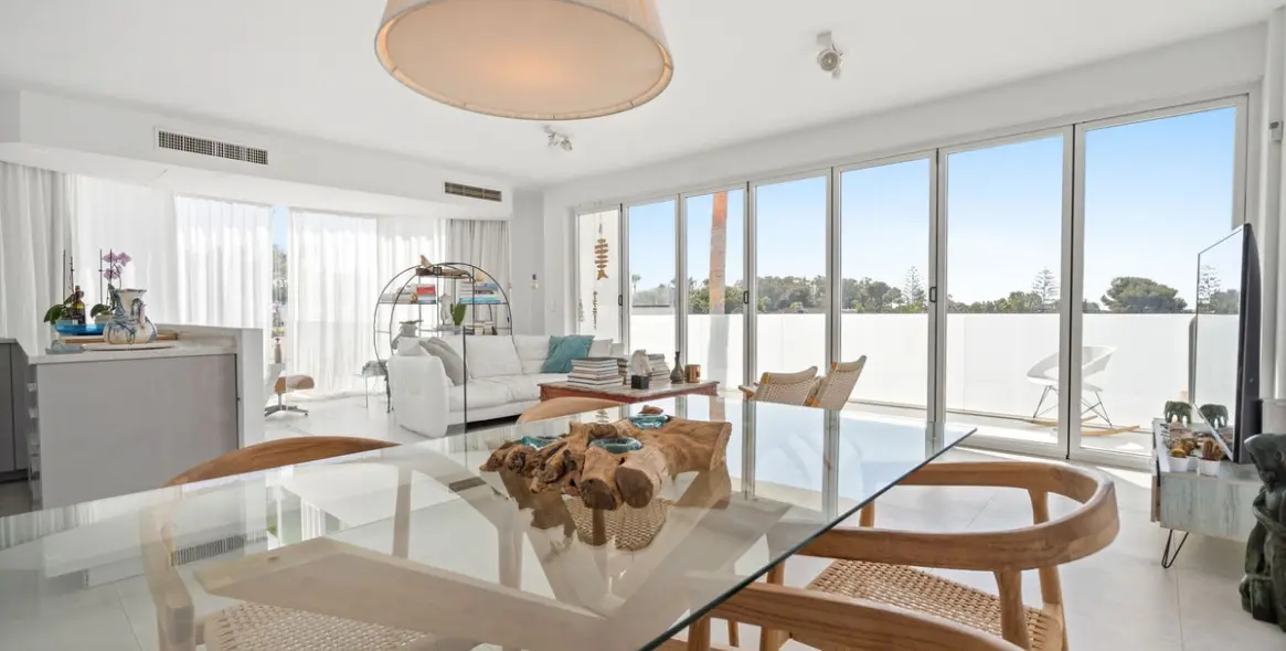 Sale of detached villa in Marbesa 14