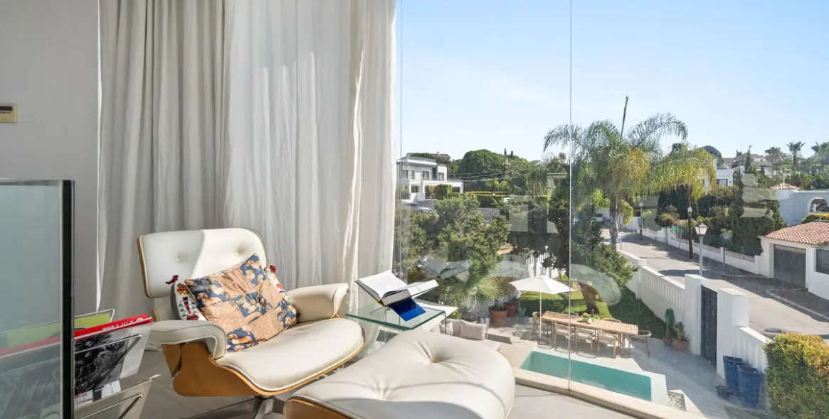 Sale of detached villa in Marbesa 15