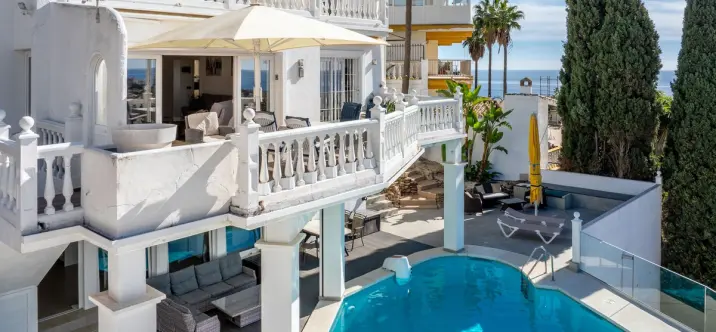 Venta de villa independiente en Riviera del Sol 3