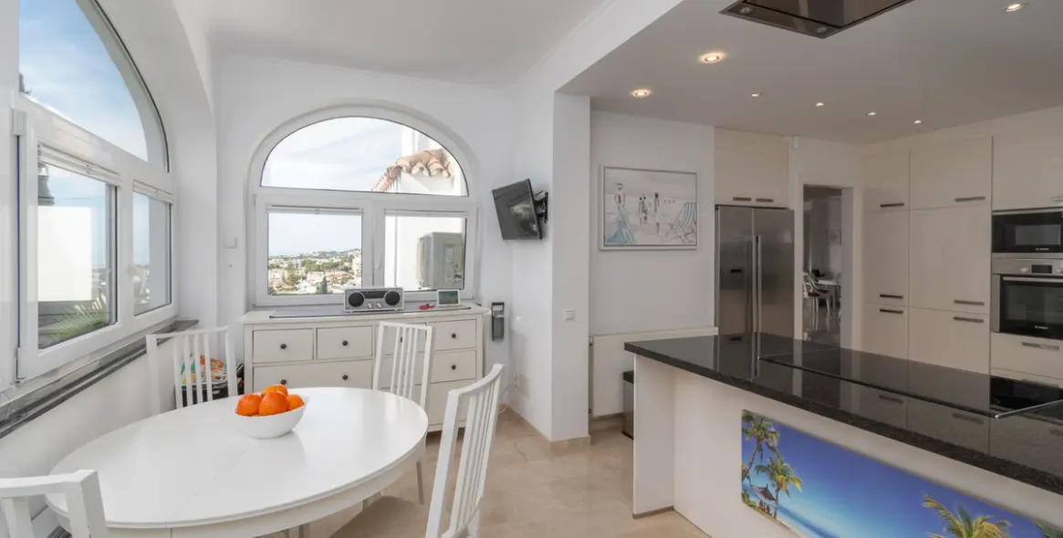 Продажа  отдельно стоящей виллы в Riviera del Sol 11