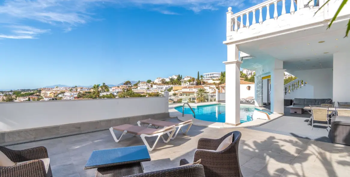 Sale of detached villa in Riviera del Sol 21