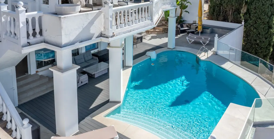 Sale of detached villa in Riviera del Sol 23