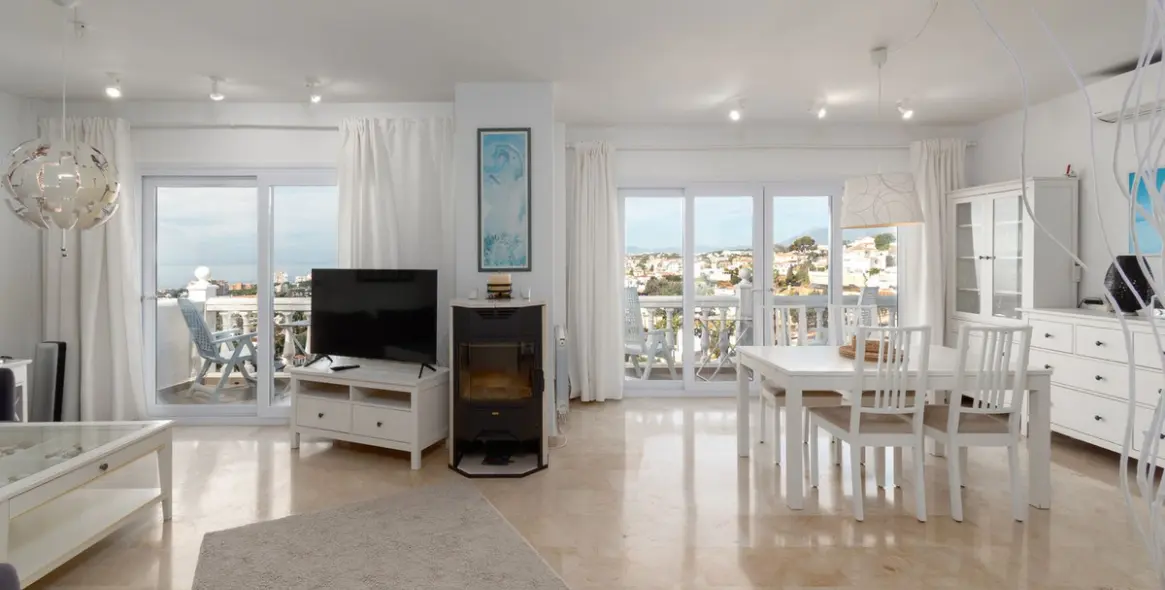 Sale of detached villa in Riviera del Sol 25