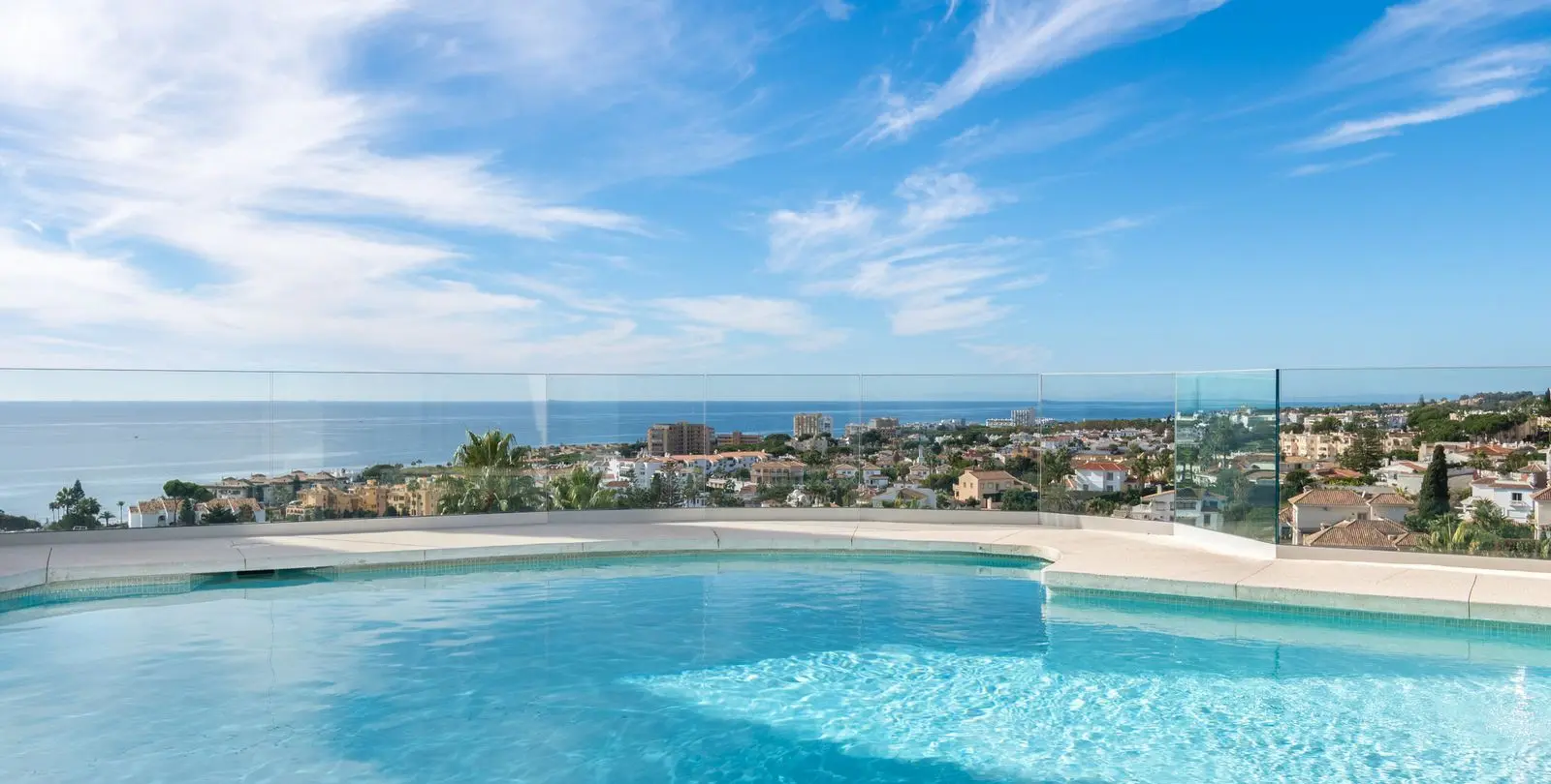 Sale of detached villa in Riviera del Sol 4
