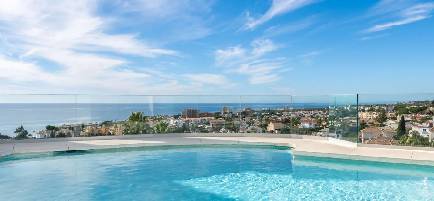 Sale of detached villa in Riviera del Sol 3