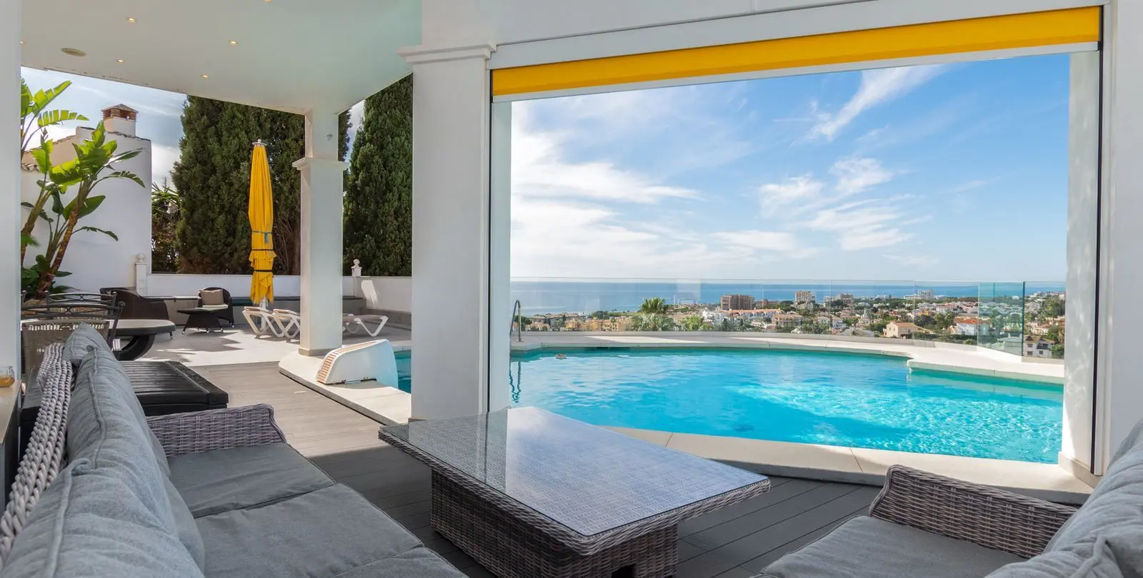 Sale of detached villa in Riviera del Sol 20