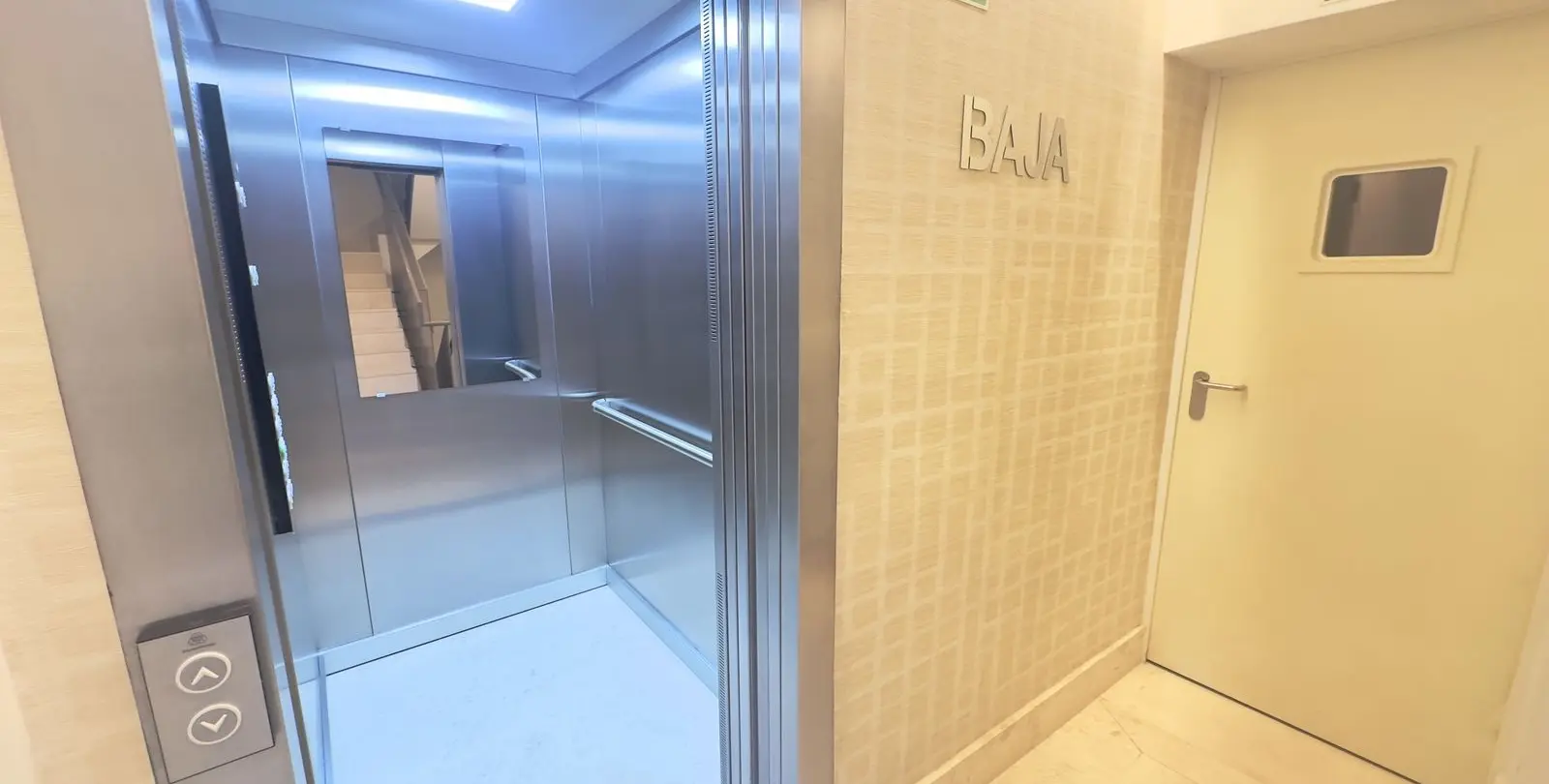 Продажа апартаментов на среднем этаже в Estepona 8