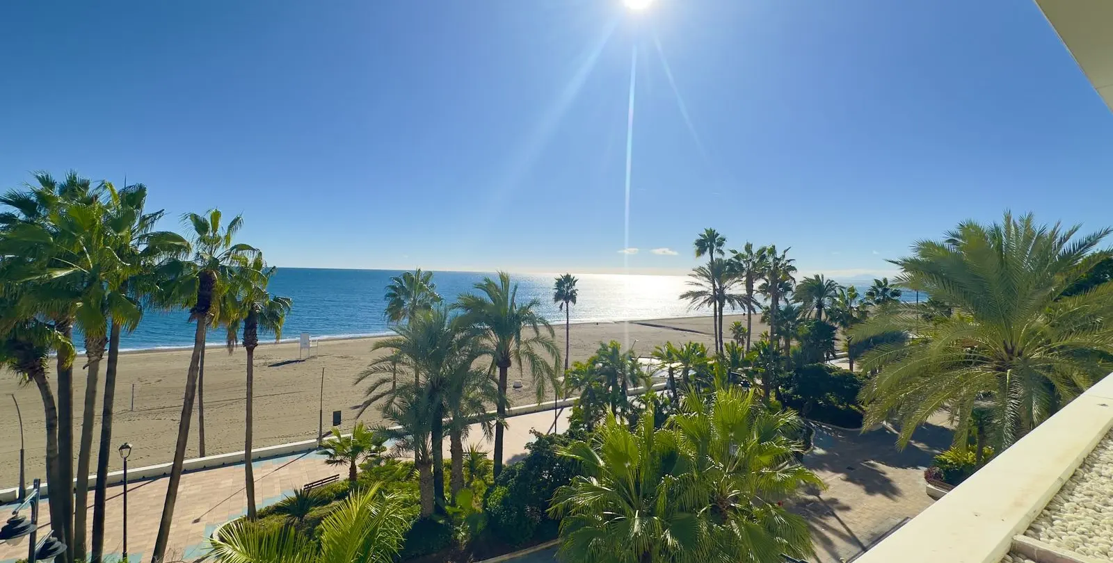 Продажа апартаментов на среднем этаже в Estepona 14