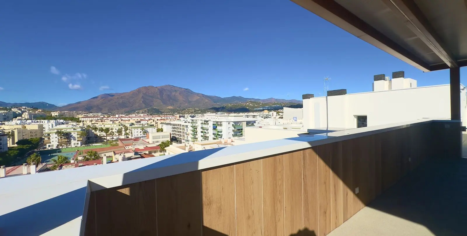 Продажа апартаментов на среднем этаже в Estepona 50
