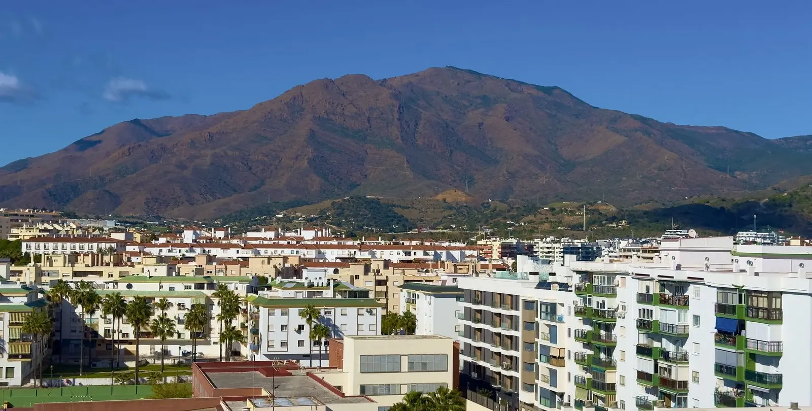 Продажа апартаментов на среднем этаже в Estepona 52