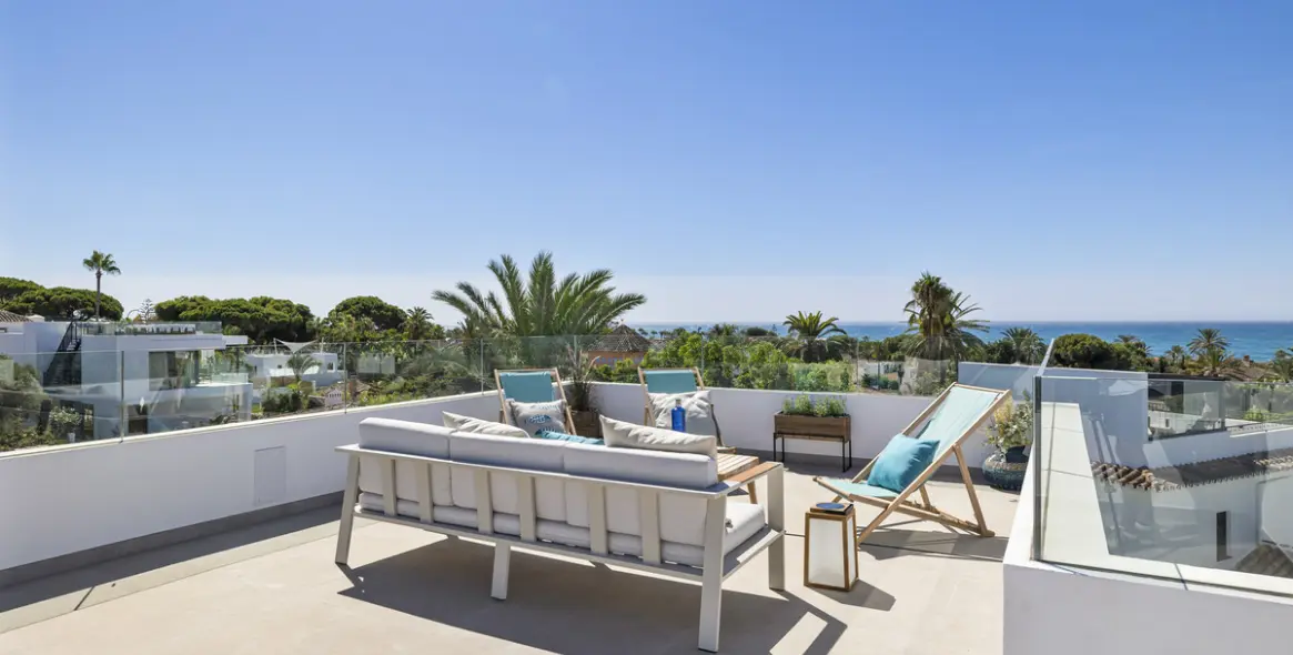 Sale of detached villa in Marbesa 1