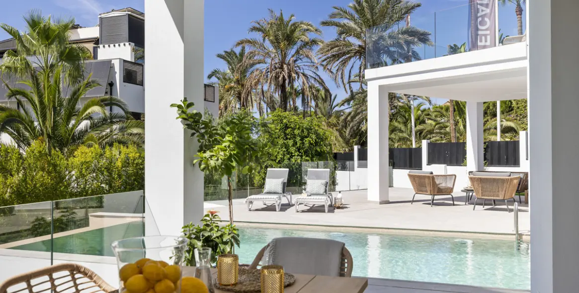 Sale of detached villa in Marbesa 6