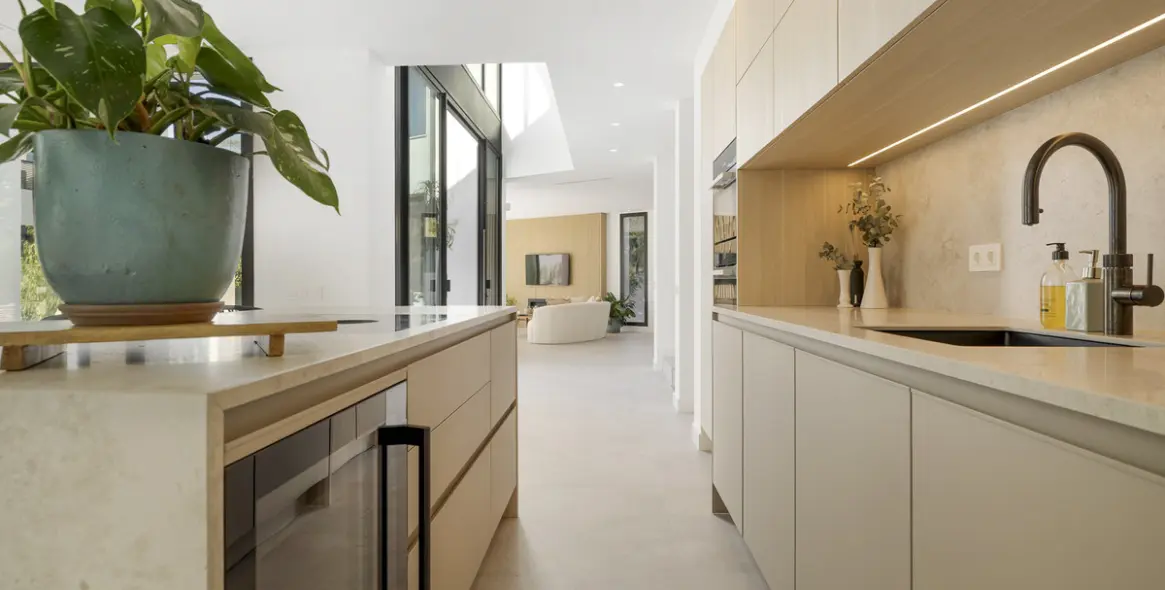 Sale of detached villa in Marbesa 10