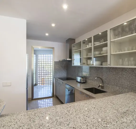 Long-term rent of penthouse in Bel Air