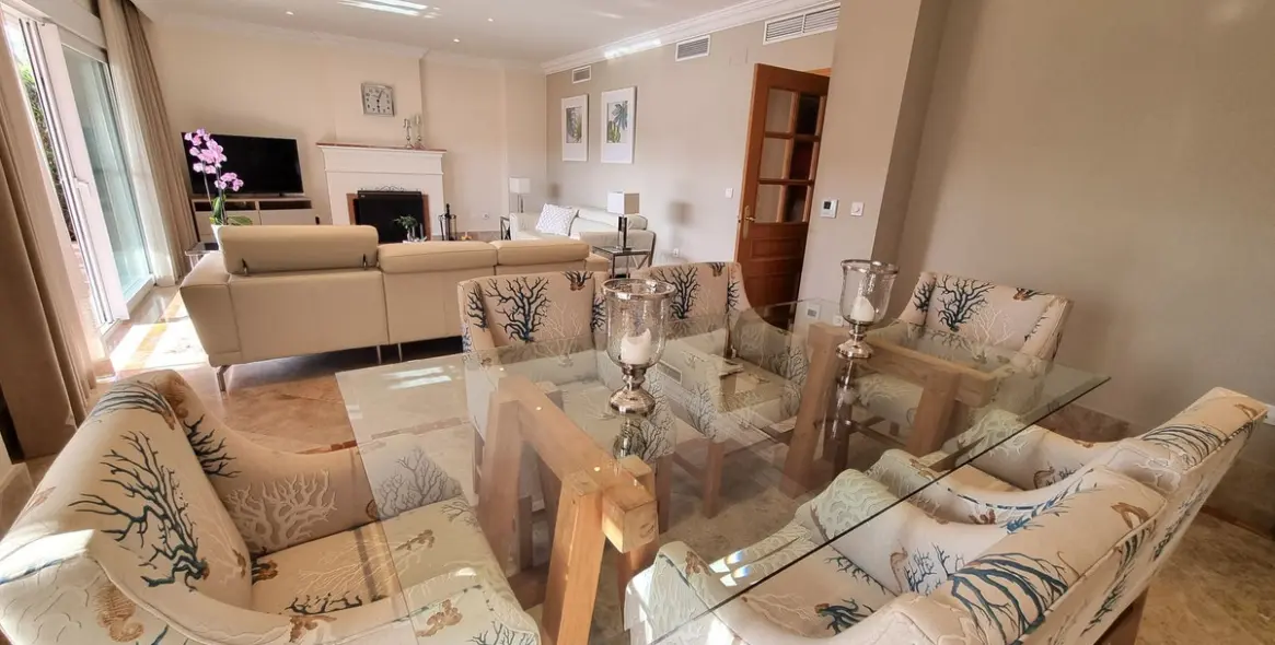 Долгосрочная аренда дома на две семьи в Santa Clara 4