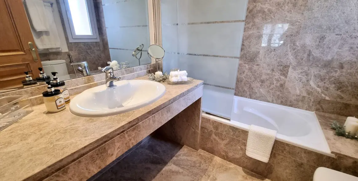 Долгосрочная аренда дома на две семьи в Santa Clara 14