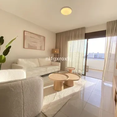 Venta de apartamento en planta media en Estepona