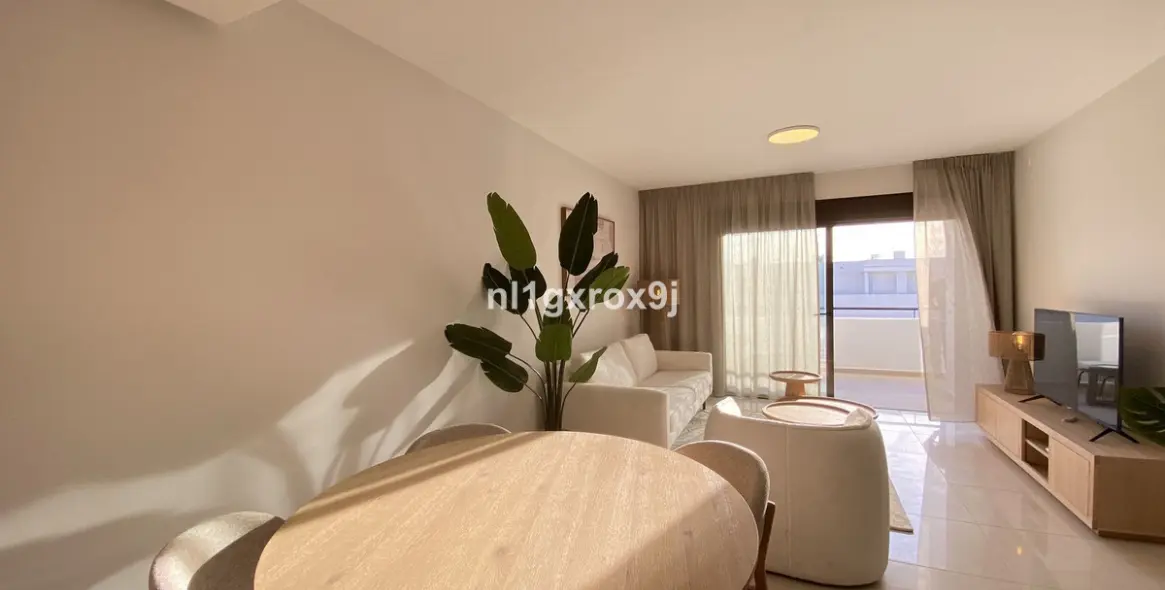 Sale of middle floor apartment in Estepona 6