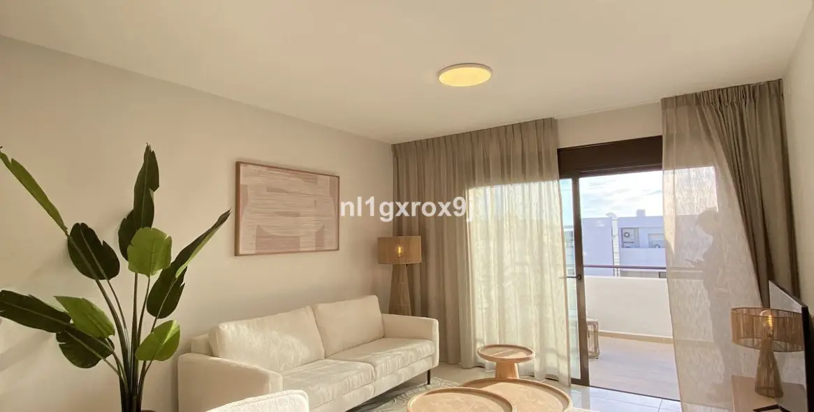 Sale of middle floor apartment in Estepona 8