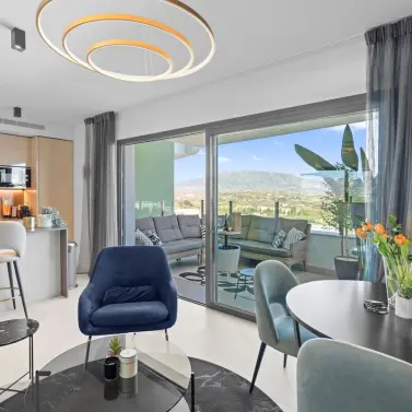 Долгосрочная аренда апартаментов на среднем этаже в Calanova Golf