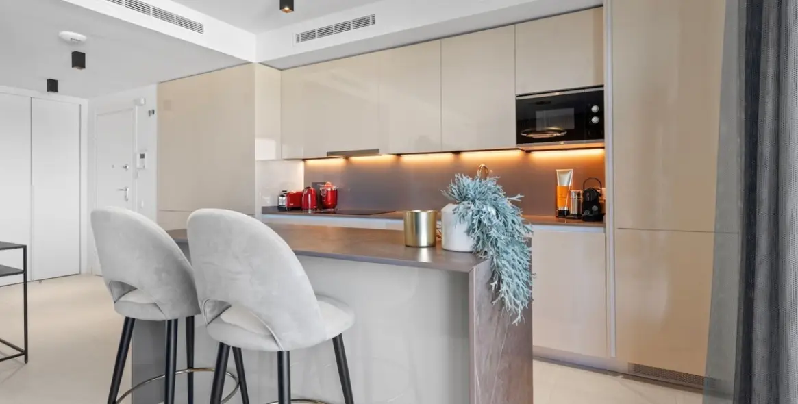 Alquiler a largo plazo de apartamento en planta media en Calanova Golf 5