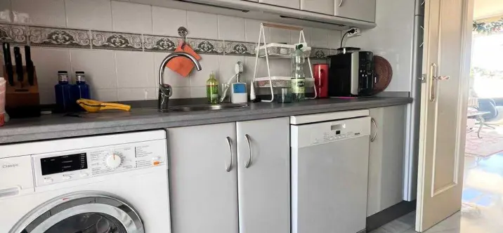 Sale of penthouse in Estepona 4