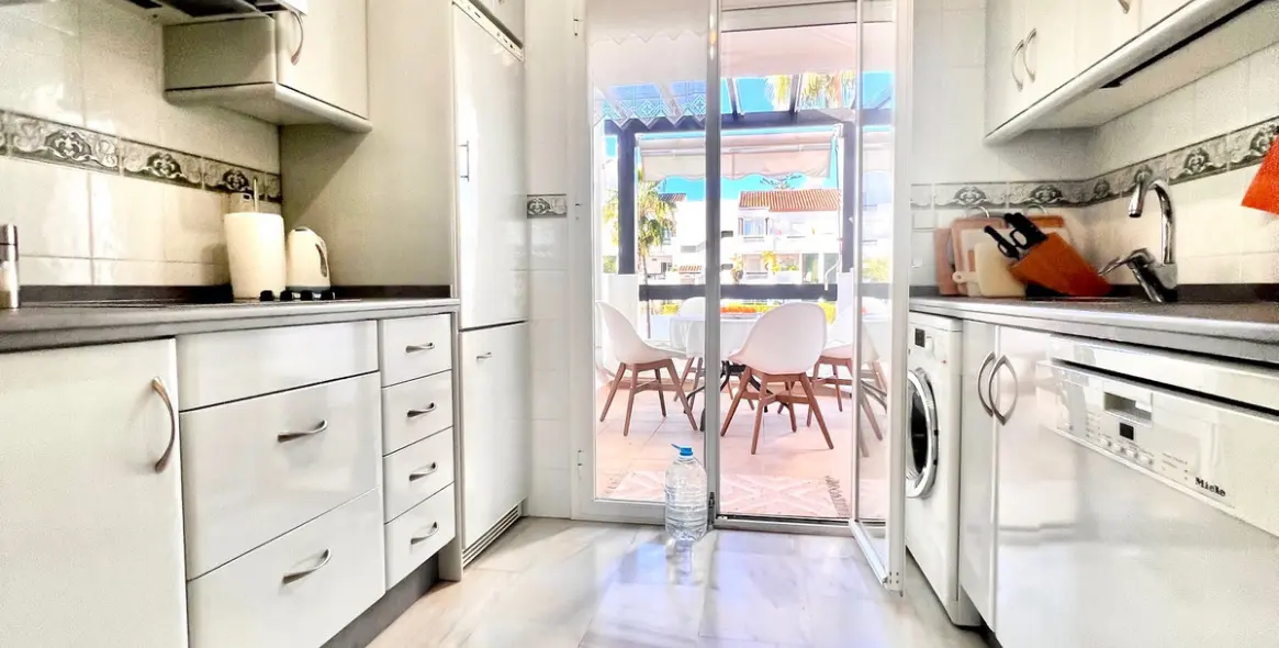 Sale of penthouse in Estepona 6