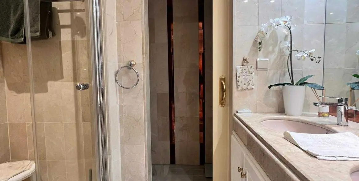 Sale of penthouse in Estepona 7