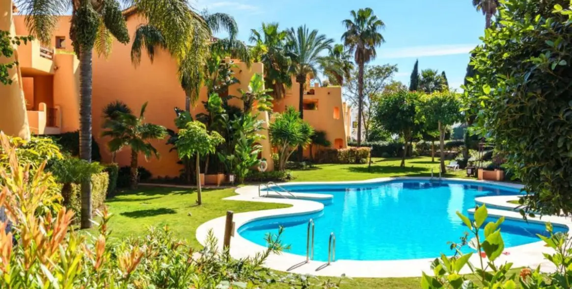 Sale of penthouse in Bel Air 1