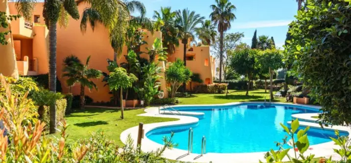 Sale of penthouse in Bel Air 0