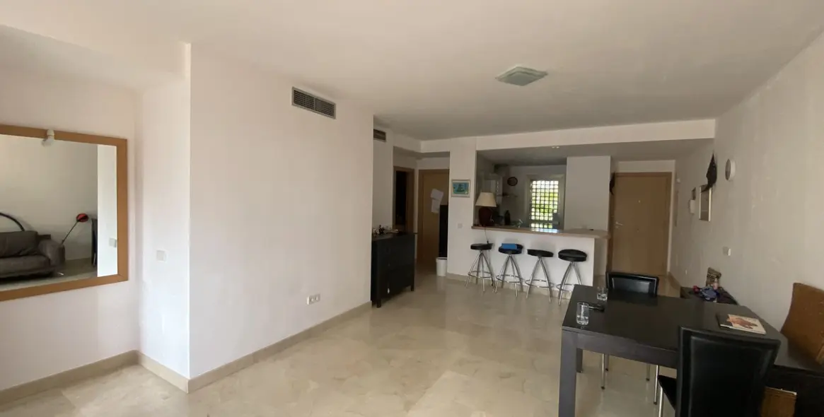 Sale of penthouse in Bel Air 2