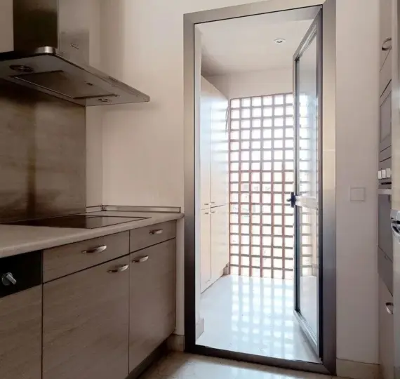 Sale of penthouse in Bel Air