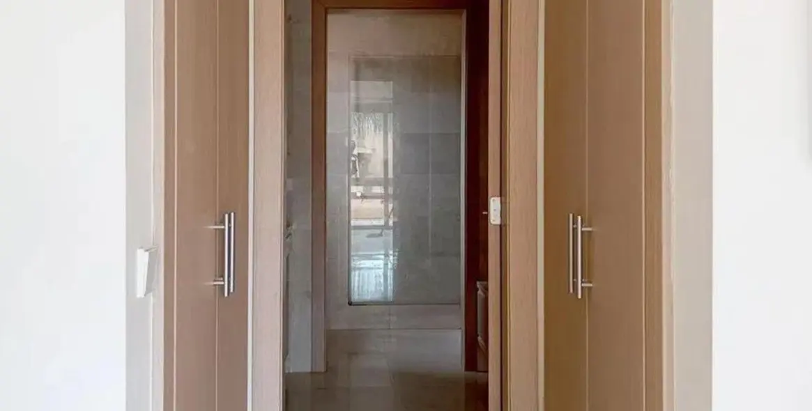 Sale of penthouse in Bel Air 9