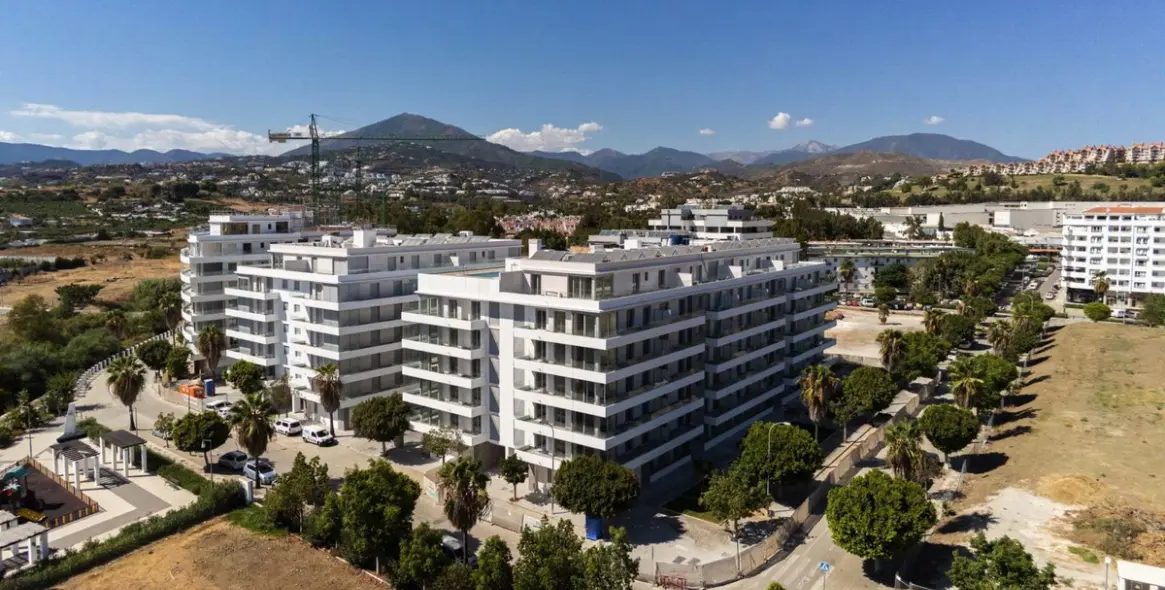 Sale of middle floor apartment in Nueva Andalucía 2