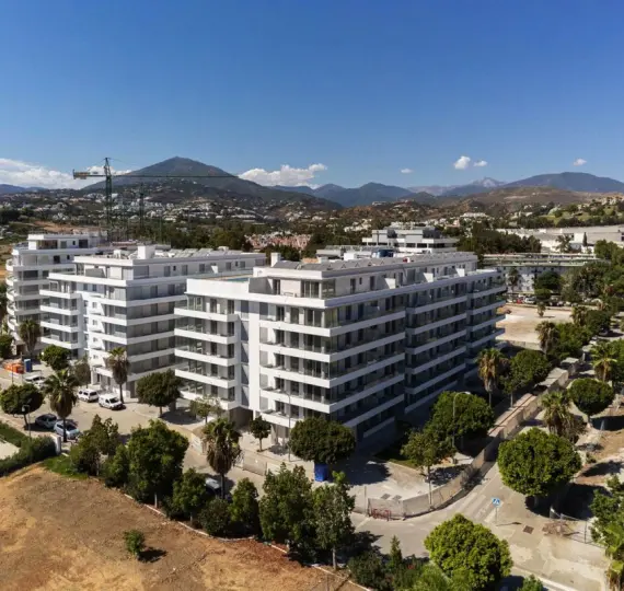 Sale of middle floor apartment in Nueva Andalucía