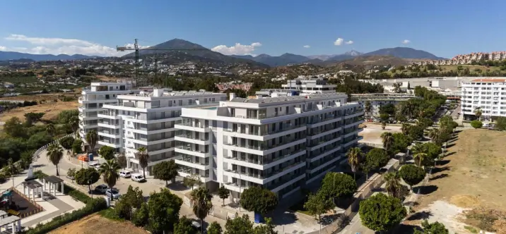 Sale of middle floor apartment in Nueva Andalucía 1