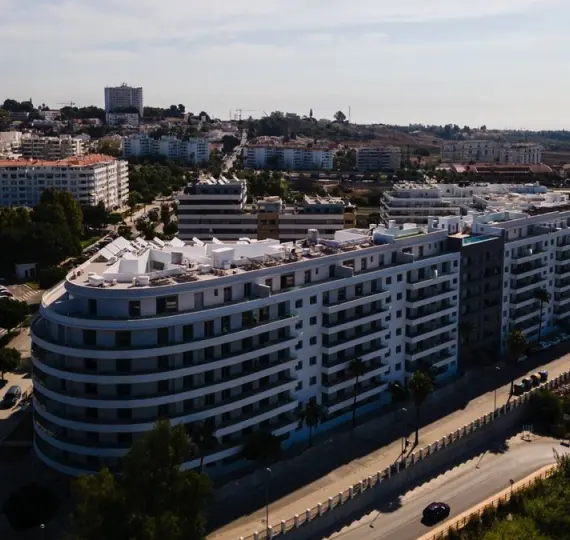 Sale of middle floor apartment in Nueva Andalucía