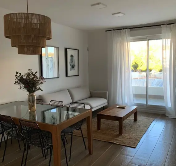 Sale of middle floor apartment in Nueva Andalucía
