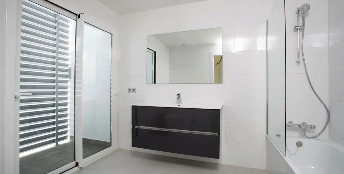 Sale of middle floor apartment in Nueva Andalucía 8