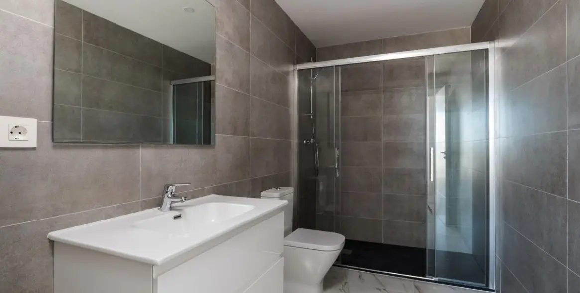 Sale of middle floor apartment in Nueva Andalucía 9