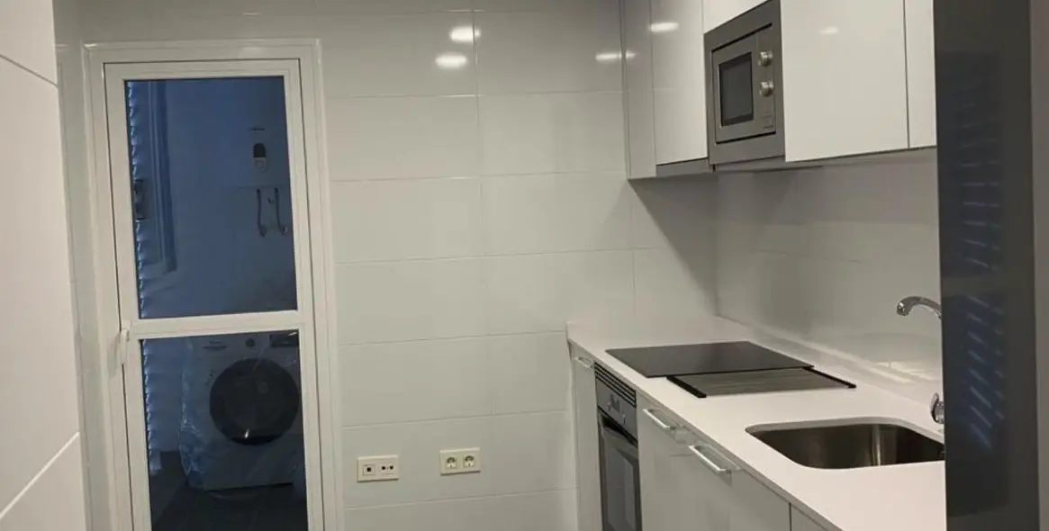 Sale of middle floor apartment in Nueva Andalucía 12