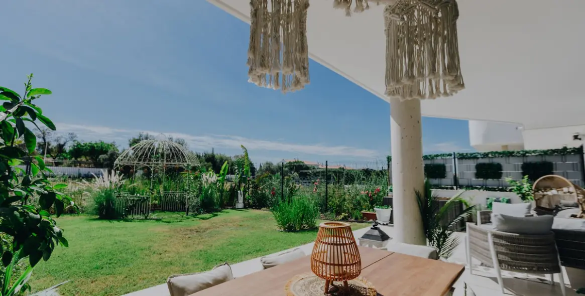 Продажа апартаментов на первом этаже в Estepona (район Estepona) 1