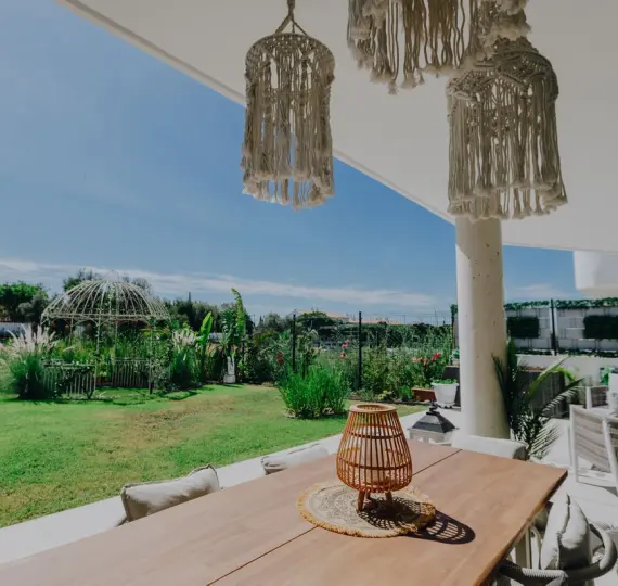 Апартаменты на первом этаже R5231119